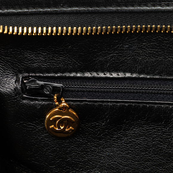 Pre-Loved Chanel Matelasse Lambskin Leather Shoulder Bag - Picture 9 of 12